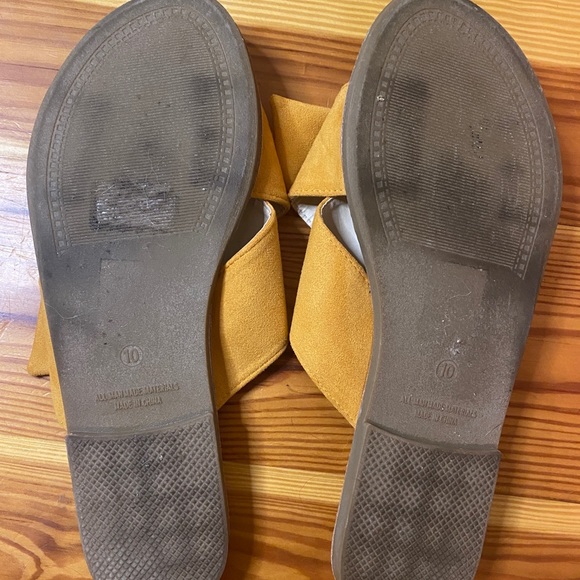 So Me Sandals - Picture 2 of 2